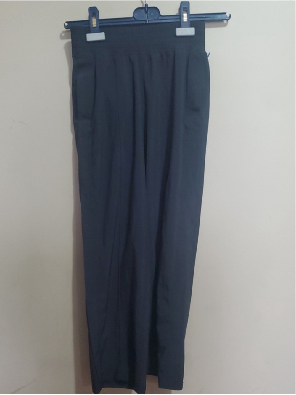 Lululemon Wanderer Crop Black Pants Size 2